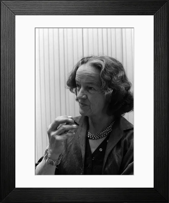 Framed Print : Barbara Hepworth Artist and Sculptor May 1962 at an exhibition of her sculptures