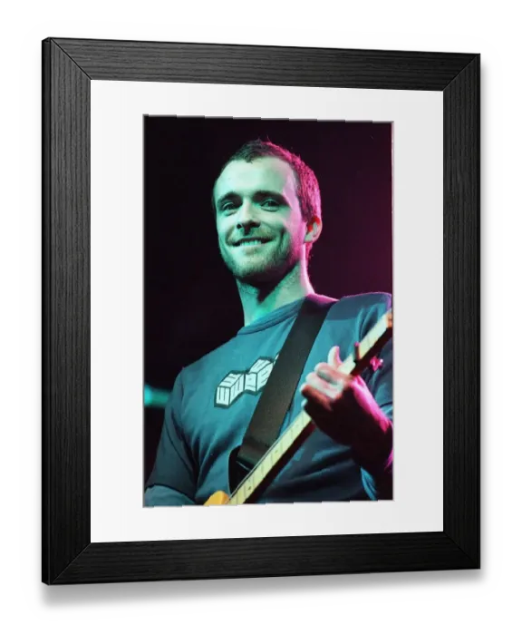 Framed Print : Travis entertain crowds of fans December 1999 Outside Virgin megastore on Buchanan Framed Print : Travis entertain crowds of fans December 1999 Outside Virgin megastore on Buchanan
