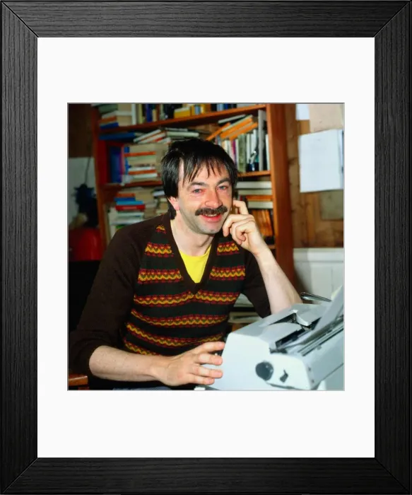 Framed Print : Bill Forsyth Scottish Film director June 1981 Framed Print : Bill Forsyth Scottish Film director June 1981
