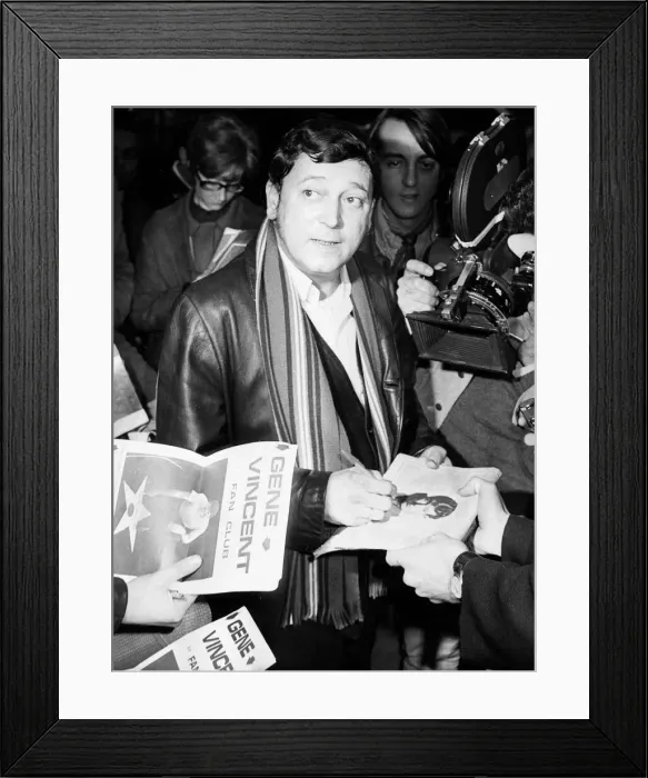 Framed Print : Gene Vincent American Fifties Sixties pop singer 1969 arrives at Heathrow Airport Framed Print : Gene Vincent American Fifties Sixties pop singer 1969 arrives at Heathrow Airport