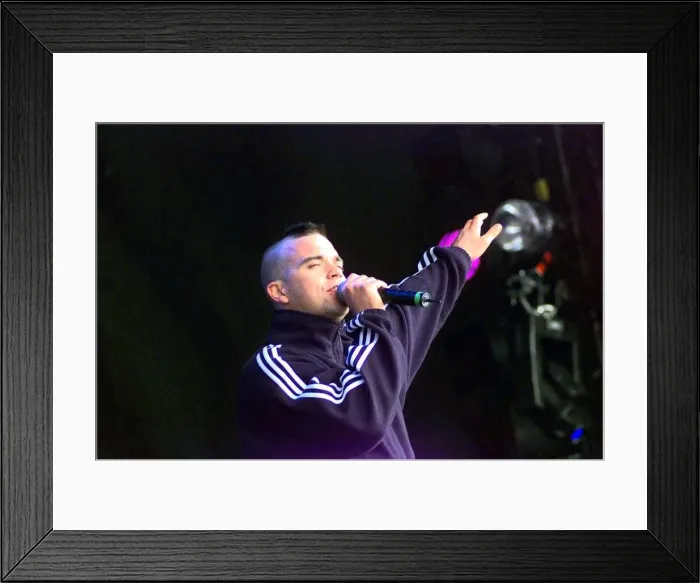 Framed Print : Robbie Williams singing at T in the Park July 1998 Kinross Framed Print : Robbie Williams singing at T in the Park July 1998 Kinross
