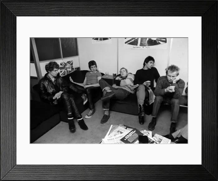 Framed Print : Sex Pistols at EMI press conference December 1976 Framed Print : Sex Pistols at EMI press conference December 1976