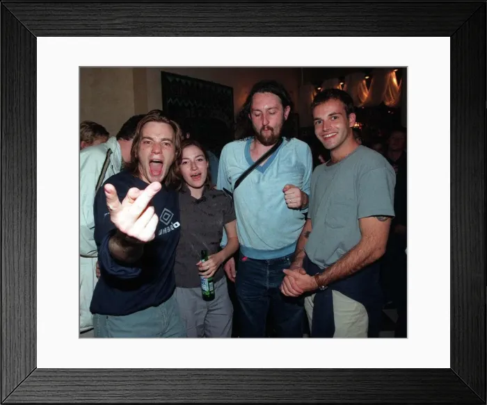 Framed Print : Ewan McGregor and Trainspotting crew in Cafe Cini