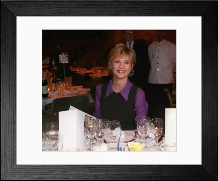 Framed Print : Julia Carling TV Presenter at the Grosvenor House Hotel