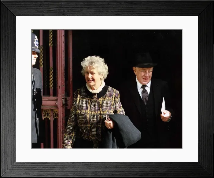 Framed Print : Sir Alec Guinness actor - October 1989 Framed Print : Sir Alec Guinness actor - October 1989