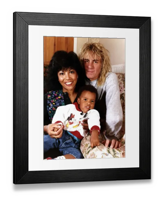 Framed Print : Linda Lewis with boyfriend Saul and son Jesse - October 1989