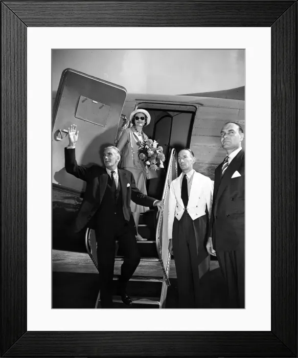 Framed Print : Anthony Eden seen here leaving the country for a holiday in 1957 Sir Anthony Eden