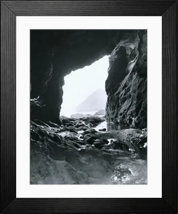 Framed Print : Cave At Watersmouth Somerset A general view Scenic Caves Water Framed Print : Cave At Watersmouth Somerset A general view Scenic Caves Water