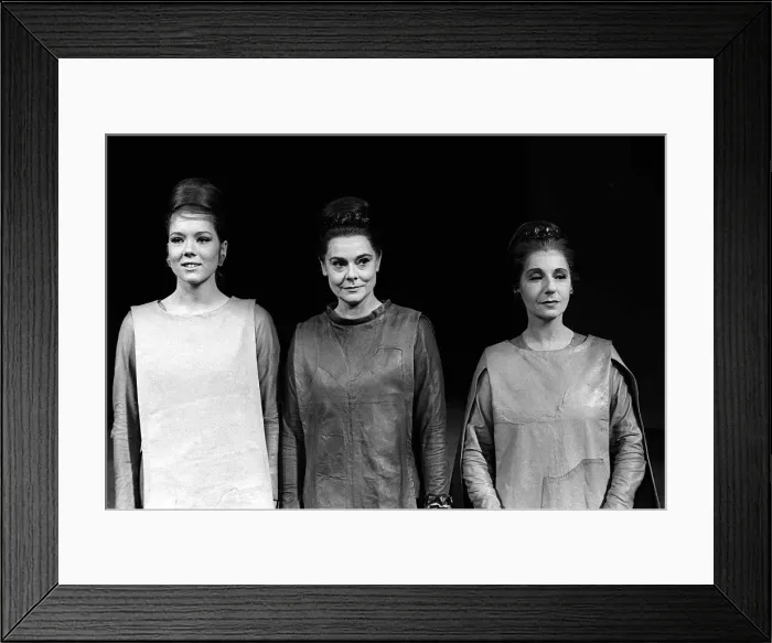 Framed Print : Diana Rigg Actress in the production of King Lear - November 1962 with Irene Worth Framed Print : Diana Rigg Actress in the production of King Lear - November 1962 with Irene Worth