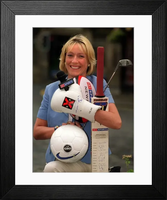 Framed Print : Jill Douglas TV Presenter 1999 who has joined Sky TV holding bat ball golf club Framed Print : Jill Douglas TV Presenter 1999 who has joined Sky TV holding bat ball golf club