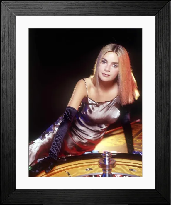 Framed Print : Gail Porter TV Presenter June 1999 Framed Print : Gail Porter TV Presenter June 1999