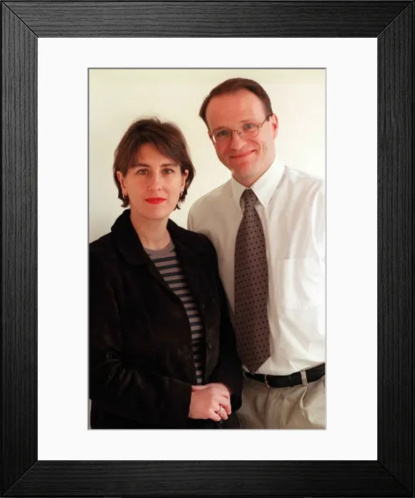 Framed Print : Kirsty Wark TV Presenter with husband January 1999 Alan Clements