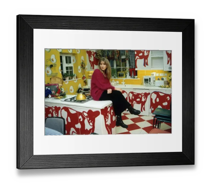 Framed Print : Dani Behr TV Presenter On The Big Breakfast Set