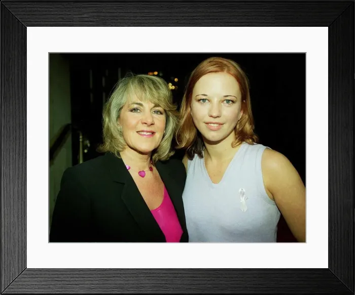 Framed Print : Sara Cox TV Presenter Radio DJ in London September 1999 Pictured with Nina Myskow Framed Print : Sara Cox TV Presenter Radio DJ in London September 1999 Pictured with Nina Myskow