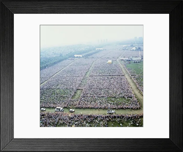 Framed Print : Pope John Paul II in Scotland June 1982 A aerial view of the crowd at Bellahouston Framed Print : Pope John Paul II in Scotland June 1982 A aerial view of the crowd at Bellahouston