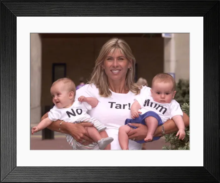 Framed Print : No Tar Mum Anti Smoking Campaign July 1999 Sharron Davies TV Presenter with Eliza Framed Print : No Tar Mum Anti Smoking Campaign July 1999 Sharron Davies TV Presenter with Eliza