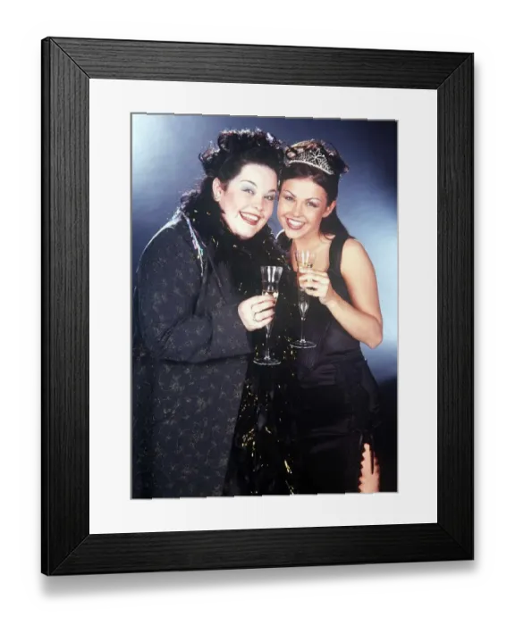 Framed Print : TV Presenter / actress Lisa Riley and actress Adele Silva in 1999 who both star in Framed Print : TV Presenter / actress Lisa Riley and actress Adele Silva in 1999 who both star in