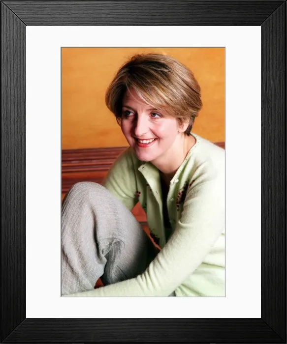 Framed Print : Kaye Adams TV presenter February 1999 wearing green cardigan linen trousers Framed Print : Kaye Adams TV presenter February 1999 wearing green cardigan linen trousers