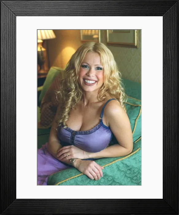 Framed Print : Melinda Messenger TV Presenter Model November 1999 m2 Framed Print : Melinda Messenger TV Presenter Model November 1999 m2