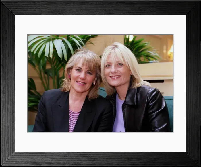 Framed Print : Gaby Roslin TV presenter with Nina Myskow in May 1999. For Nina Myskov interview Framed Print : Gaby Roslin TV presenter with Nina Myskow in May 1999. For Nina Myskov interview