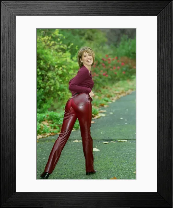 Framed Print : Carol Smillie TV Presenter November 1998 Who has been voted Rear Of The Year Framed Print : Carol Smillie TV Presenter November 1998 Who has been voted Rear Of The Year
