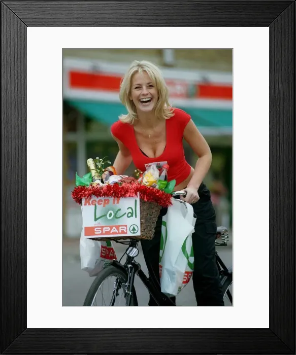 Framed Print : Ulrika Jonsson TV Presenter - December 1998 Gladiator Framed Print : Ulrika Jonsson TV Presenter - December 1998 Gladiator
