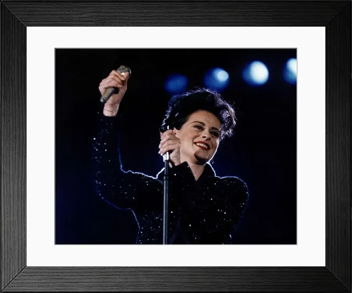 Framed Print : Lisa Stansfield Singer