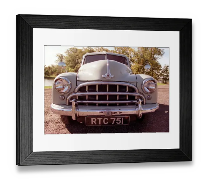 Framed Print : Caroline Robertson with her 44 year old Morris Oxford Framed Print : Caroline Robertson with her 44 year old Morris Oxford