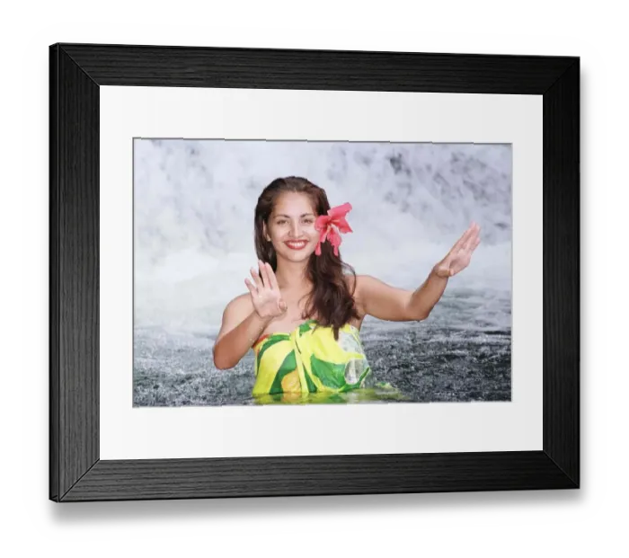 Framed Print : Jane Moe wearing traditional bathing Sarong January 1999 in the island of Samoa Framed Print : Jane Moe wearing traditional bathing Sarong January 1999 in the island of Samoa