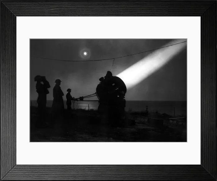 Framed Print : An army search light crew scans the night sky for enemy aircraft during WW2 Framed Print : An army search light crew scans the night sky for enemy aircraft during WW2