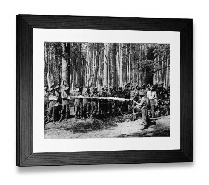 Framed Print : The Lifebuoy'flame thrower being demonstrated to British troops in France