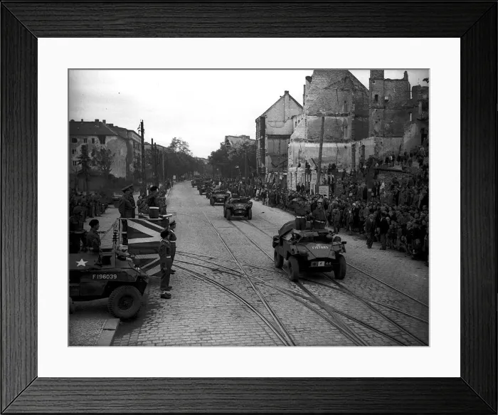 Framed Print : Leading vehicles of the 7th Armoured Division (some of the Desert rats who were the first Framed Print : Leading vehicles of the 7th Armoured Division (some of the Desert rats who were the first