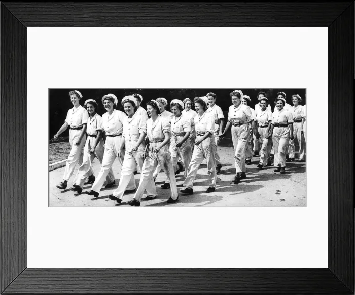 Framed Print : ATS who run the first army bakery under the supervision of the R. A. S. C Framed Print : ATS who run the first army bakery under the supervision of the R. A. S. C