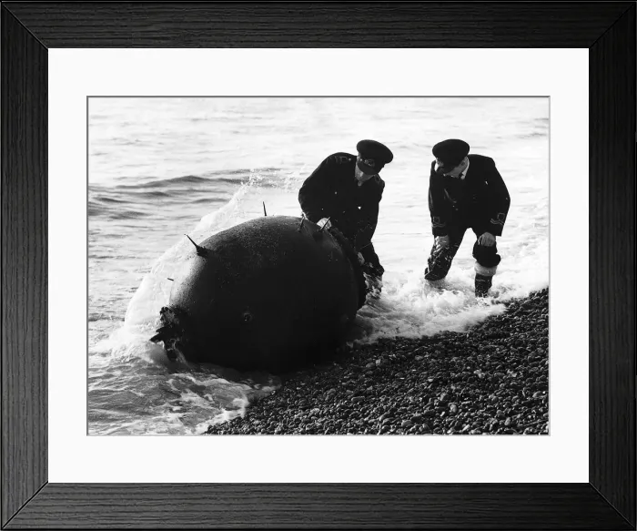 Framed Print : WW2 Sea Mines December 1945 Two Royal Navy lieutenant commanders defuse a Framed Print : WW2 Sea Mines December 1945 Two Royal Navy lieutenant commanders defuse a