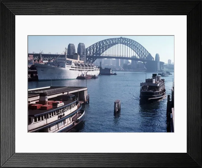 Framed Print : Sydney Harbour in New South Wales, Australia Framed Print : Sydney Harbour in New South Wales, Australia