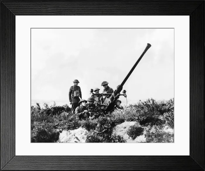 Framed Print : WW2 Anti aircraft gun crew searches the sky for enemy aircraft