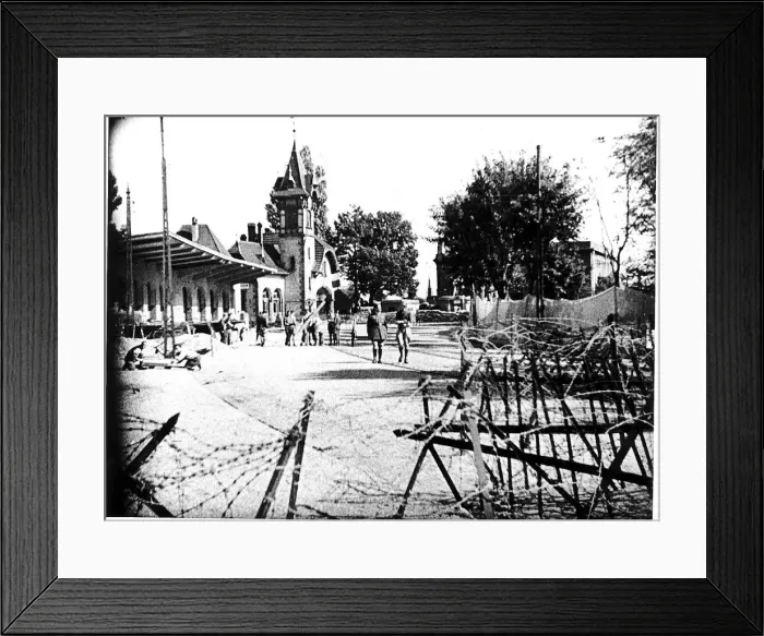 Framed Print : WW2 - October 1939 Cathedral of Strasbourg protected against bombardment