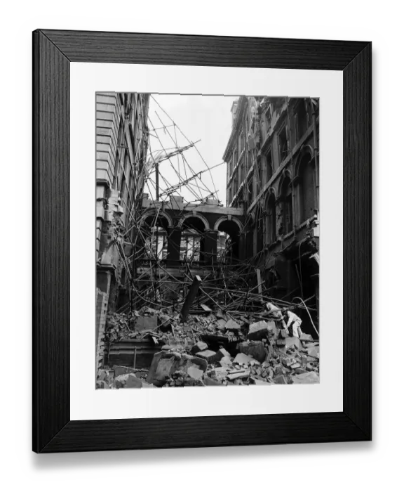 Framed Print : Workmen search the remains of St Thomass Hospital London after a WW2 air attack 1940 Framed Print : Workmen search the remains of St Thomass Hospital London after a WW2 air attack 1940