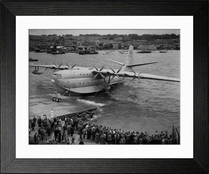 Framed Print : Sanders Roe Princess Flying Boat Aug 1952 is launched down the slipway from it Framed Print : Sanders Roe Princess Flying Boat Aug 1952 is launched down the slipway from it