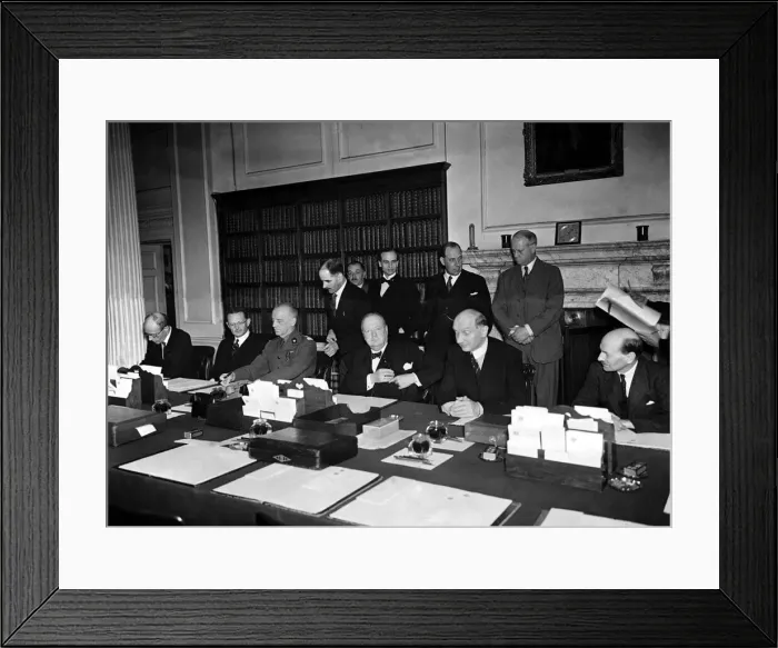 Framed Print : Signing of an agreement between Great Britain and Poland Framed Print : Signing of an agreement between Great Britain and Poland