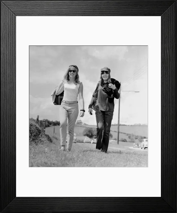Framed Print : Celia Carter and her friend Carol Hackett, both 18 years old Framed Print : Celia Carter and her friend Carol Hackett, both 18 years old