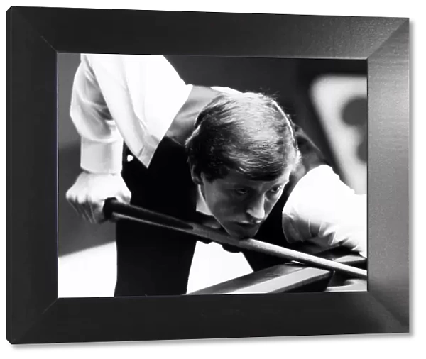 Steve Davis playing in the 1985 World Snooker Championship, 22nd April 1985
