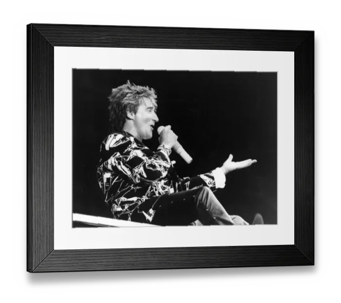 Framed Print : Veteran Rocker Rod Stewart went down a storn at Wembley Stadium on 15 July 1986 Framed Print : Veteran Rocker Rod Stewart went down a storn at Wembley Stadium on 15 July 1986