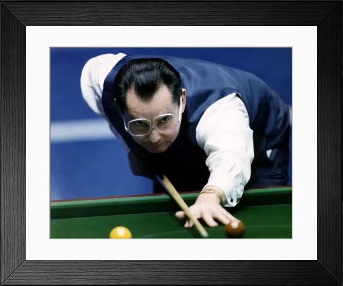 Framed Print : Ray Reardon Snooker circa 1975 Framed Print : Ray Reardon Snooker circa 1975