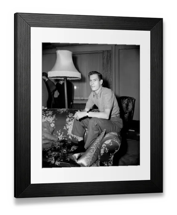 Framed Print : American singer Johnny Ray in his hotel room after his arrival in England April 1955
