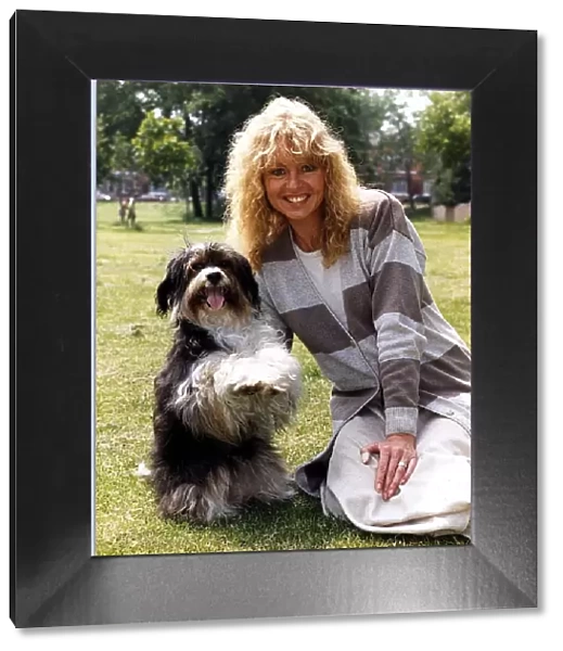 Liza Goddard actress with mongrel dog Pippin who starred in Woof childrens programme