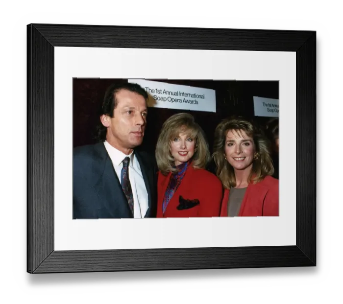 Framed Print : Morgan Fairchild centre with Leslie Grantham left and Jan Harvey right at the first