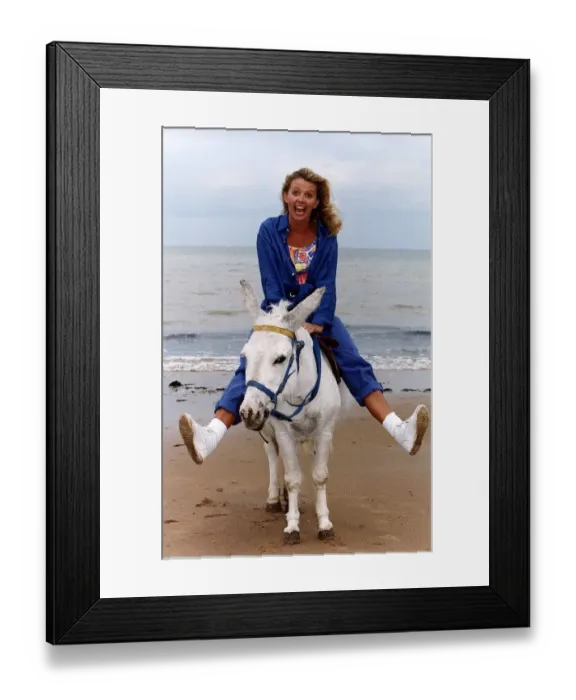 Framed Print : Sally Meen TV Presenter. Weathergirl for GMTV Dbase