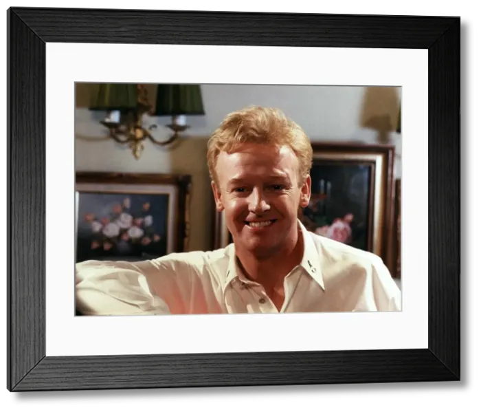 Framed Print : Les Dennis Comedian and TV presenter Framed Print : Les Dennis Comedian and TV presenter