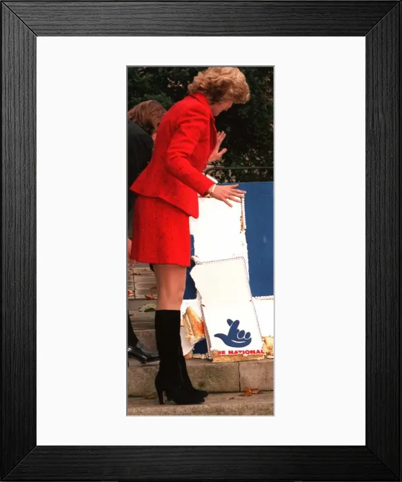 Framed Print : Anthea Turner TV Presenter celebrates 1 year of the National Lottery with a cake Framed Print : Anthea Turner TV Presenter celebrates 1 year of the National Lottery with a cake